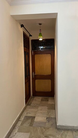 Furnished Amenities in 3 BHK Apartment at Sector 9 Dwarka – for Rent