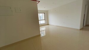 Room in 3.5 BHK Apartment at Hubtown Rising City, Ghatkopar East – for Rent