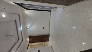 Room in 4 BHK Builder Floor at Green Fields Colony – for Sale