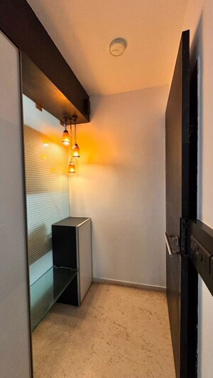 Furnished Amenities in 3 BHK Apartment at Amrut Vani CHS, Chembur – for Rent