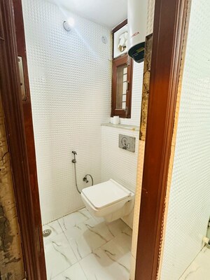 Bathroom in 1.5 BHK Apartment at Sector 18 Dwarka – for Rent