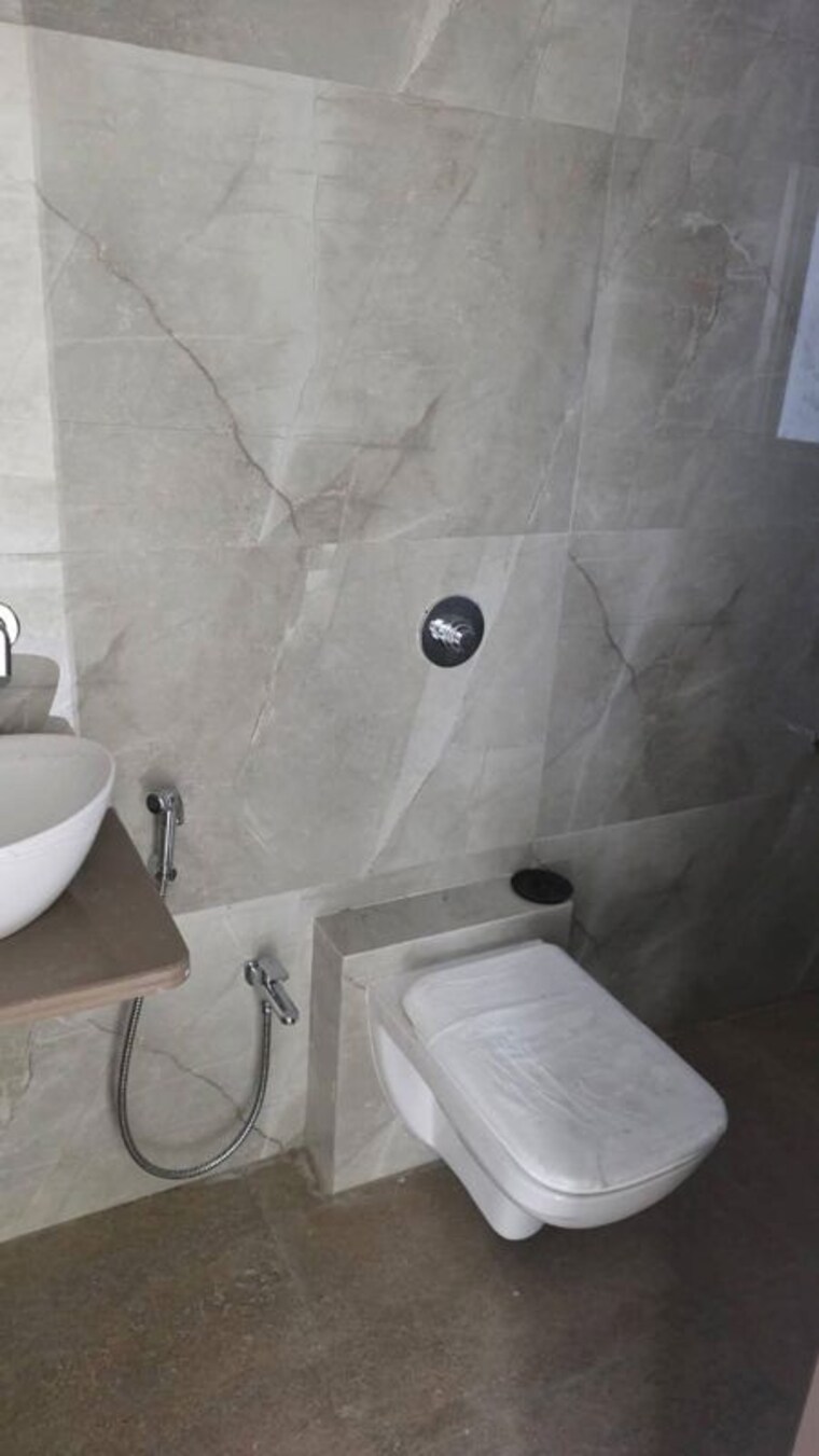 Bathroom, prerna-apartment-andheri 2 Bedroom 755 Sq.Ft. Apartment In Andheri West Mumbai 10565441