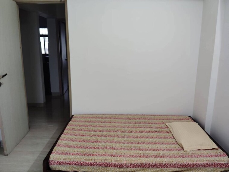 Bedroom, malad-apartment 1 Bedroom 450 Sq.Ft. Apartment In Malad West Mumbai 10565423