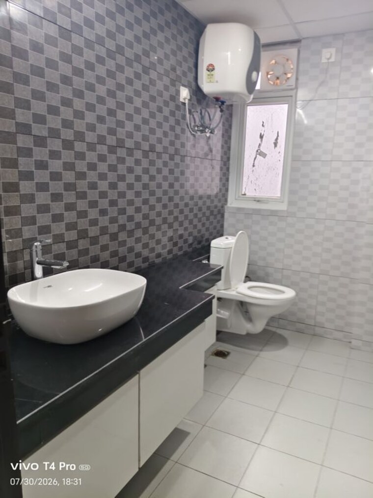 Bathroom, lotus-panache 4 Bedroom 2800 Sq.Ft. Apartment In Sector 110 Noida 10565447