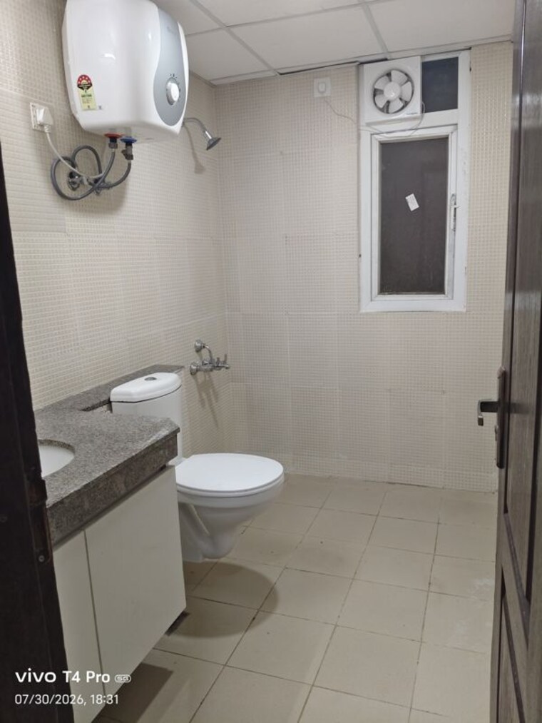 Bathroom, lotus-panache 4 Bedroom 2800 Sq.Ft. Apartment In Sector 110 Noida 10565447