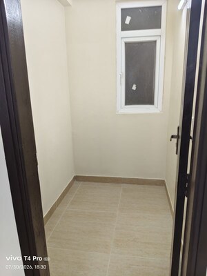 Room in 4 BHK Apartment at Lotus Panache, Sector 110 – for Rent