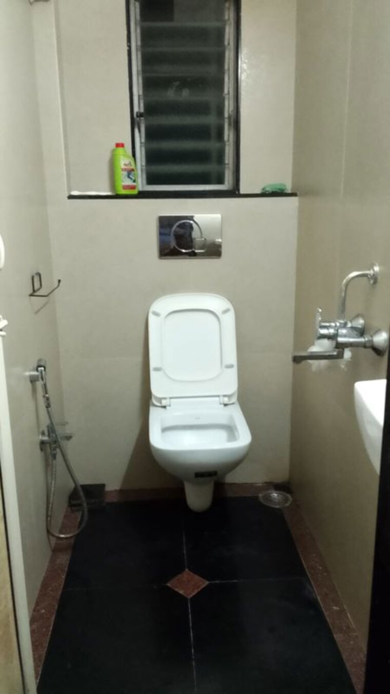 Bathroom, raheja-township 1 Bedroom 650 Sq.Ft. Apartment In Malad East Mumbai 10565461