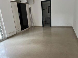Room in 3 BHK Apartment at Gulshan Vivante, Sector 137 – for Rent