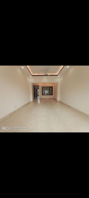 Room in 3 BHK Builder Floor at Greater Kailash I – for Rent