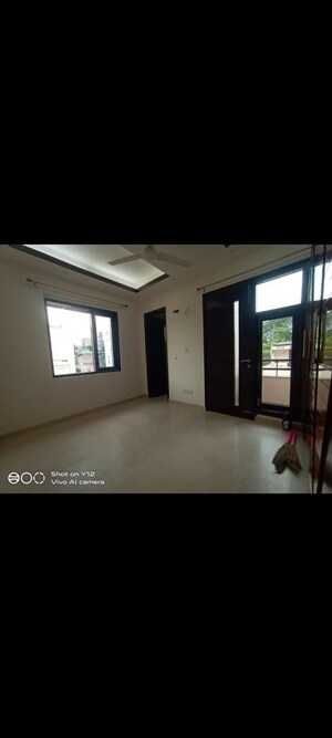 Room in 3 BHK Builder Floor at Greater Kailash I – for Rent