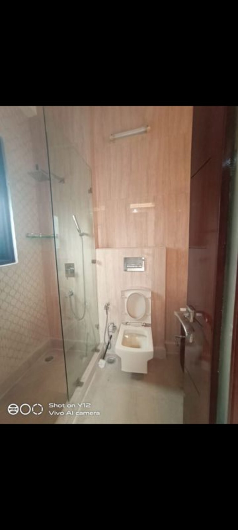 Bathroom, greater kailash i 3 Bedroom 220 Sq.Yd. Builder Floor In Greater Kailash I Delhi 10565485