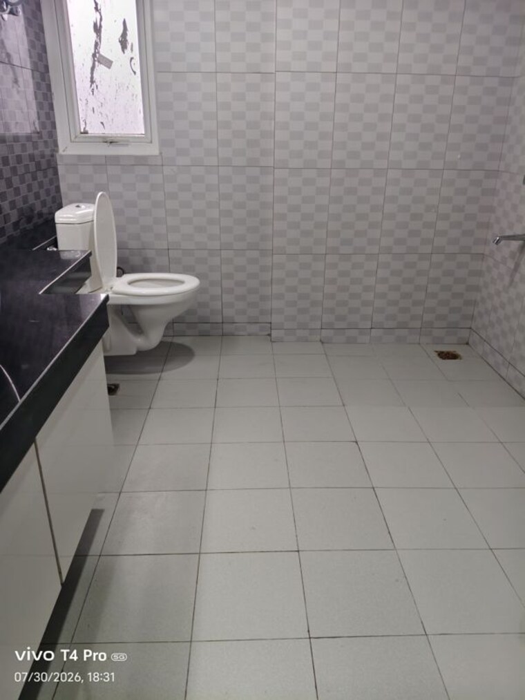 Bathroom, lotus-panache 4 Bedroom 2795 Sq.Ft. Apartment In Sector 110 Noida 10565483