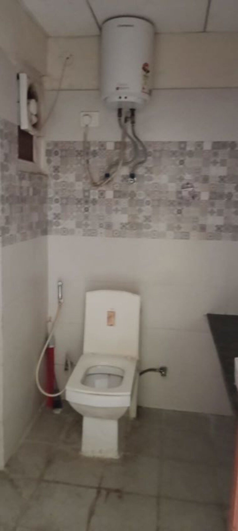Bathroom, paramount-golf-forest-studio-apartments-oak-tower Studio 435 Sq.Ft. Apartment In Zeta I Greater Noida Greater Noida 10303718