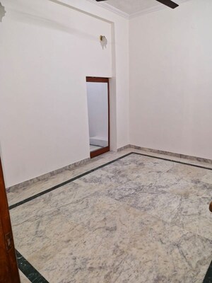Room in 3 BHK Builder Floor at Greater Kailash I – for Rent
