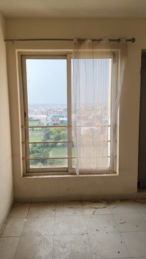 Room in 3 BHK Apartment at Adore Happy Homes Pride, Sector 75 – for Rent