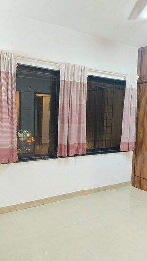 Room in 2 BHK Apartment at Suchidham Complex, Goregaon East – for Rent