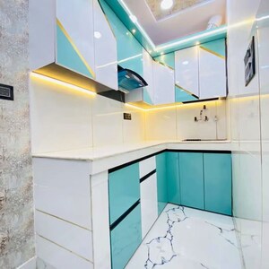 Team Area in 2 BHK Builder Floor at Uttam Nagar – for Sale
