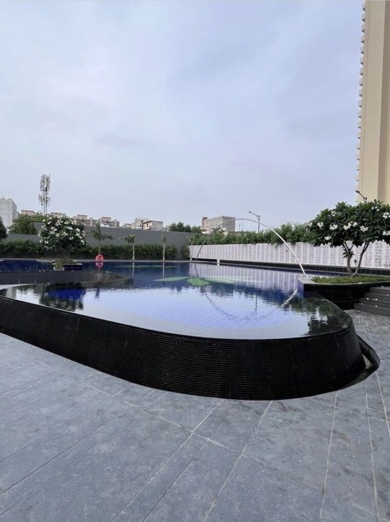 Swimming Pool, tulip-yellow 3 Bedroom 1704 Sq.Ft. Apartment In Sector 69 Gurgaon 10565523