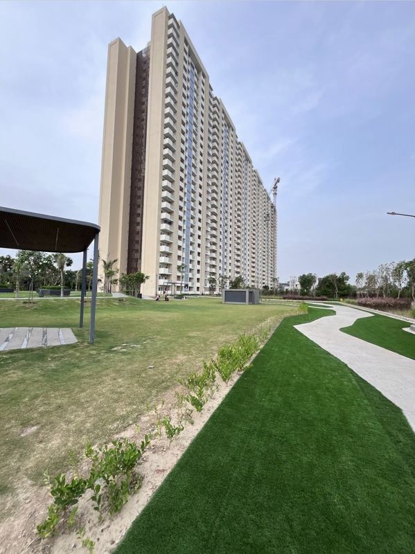 3 BHK 1704 Sq.Ft. Apartment in Tulip Yellow