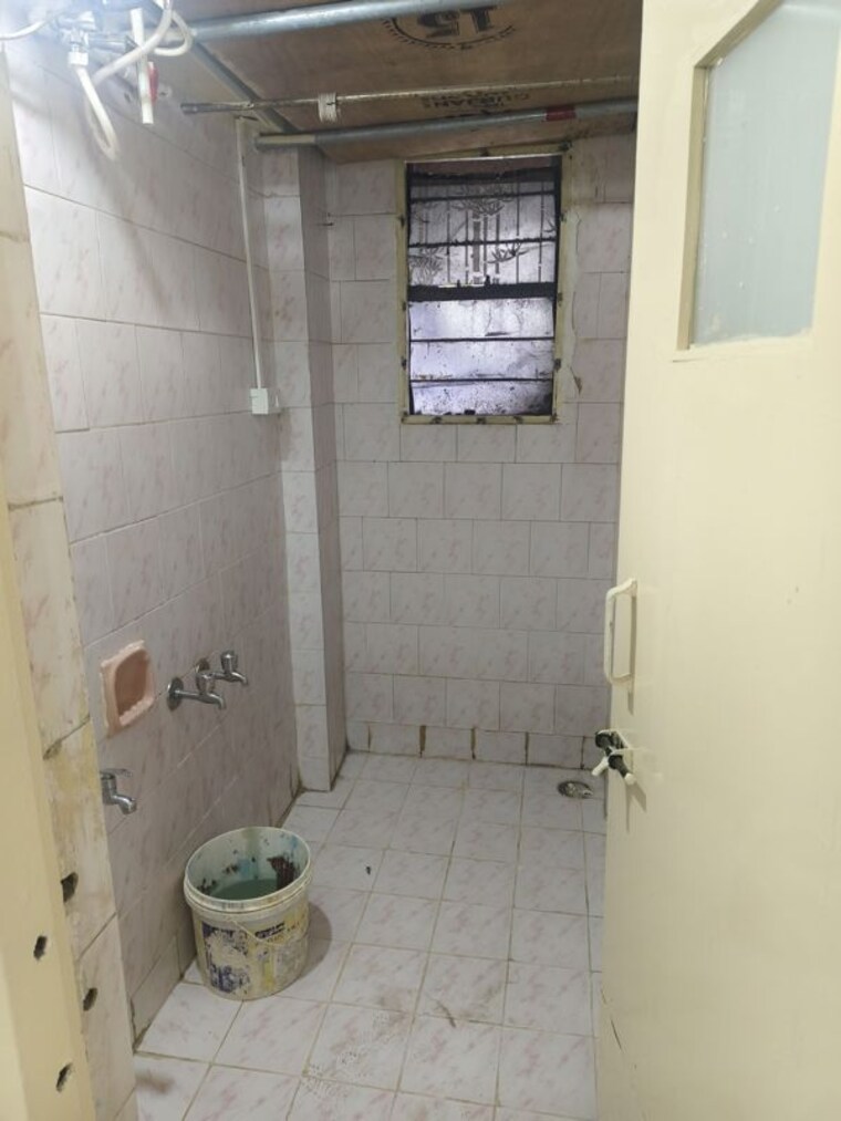 Bathroom, siddharth-nagar-phase-1 1 Bedroom 600 Sq.Ft. Apartment In Aundh Pune 10565517
