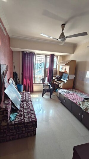 Living Room in 3 BHK Apartment at Chembur – for Rent