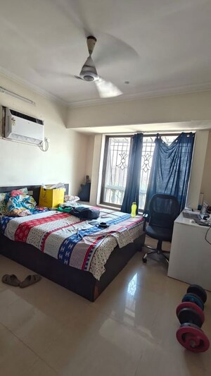 Bedroom in 3 BHK Apartment at Chembur – for Rent