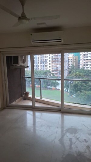 Bedroom in 3 BHK Apartment at Chembur – for Rent