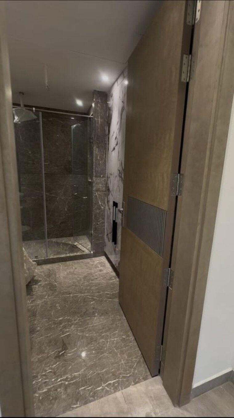 Bathroom, new rajinder nagar 4 Bedroom 500 Sq.Yd. Builder Floor In New Rajinder Nagar Delhi 10565537