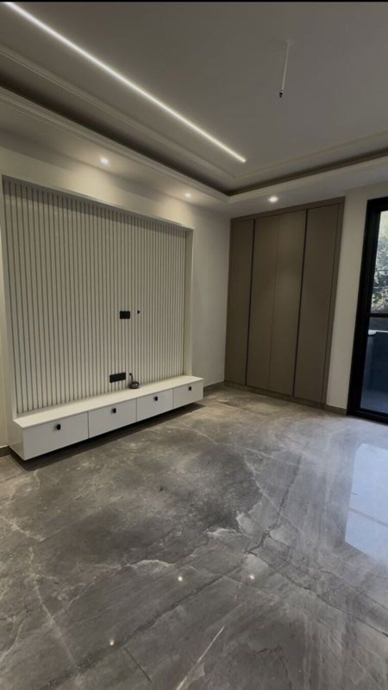 Room, new rajinder nagar 4 Bedroom 500 Sq.Yd. Builder Floor In New Rajinder Nagar Delhi 10565537
