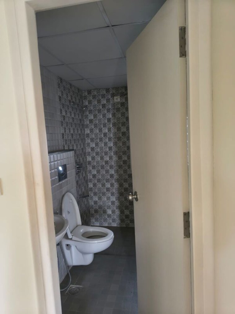 Bathroom, valmark-aastha 3 Bedroom 1600 Sq.Ft. Apartment In Bannerghatta Road Bangalore 10565575