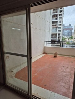3 BHK + Servant Room Apartment For Rent in Shriram Chandrama