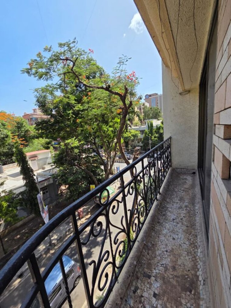 Balcony, chembur 3 Bedroom 1560 Sq.Ft. Apartment In Chembur Mumbai 10565603
