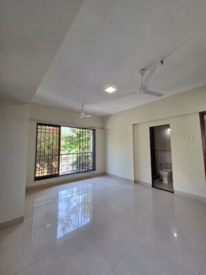 Bedroom in 3 BHK Apartment at Chembur – for Rent
