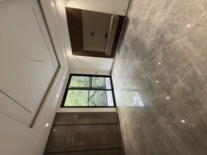 Room in 4 BHK Builder Floor at New Rajinder Nagar – for Sale