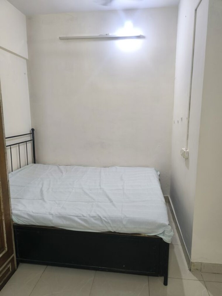 Bathroom, milind-madhura-tower 1 Bedroom 420 Sq.Ft. Apartment In Amboli Mumbai 10565627