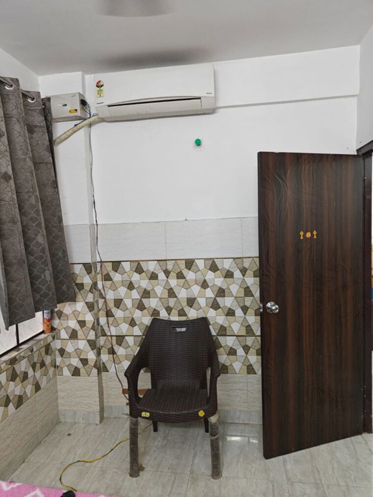 Living Room, signature-global-solera-2 2 Bedroom 487 Sq.Ft. Apartment In Sector 107 Gurgaon 10565657