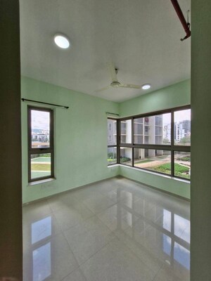 2 BHK Apartment For Rent in Kalpataru Paramount, Kapur Bawdi