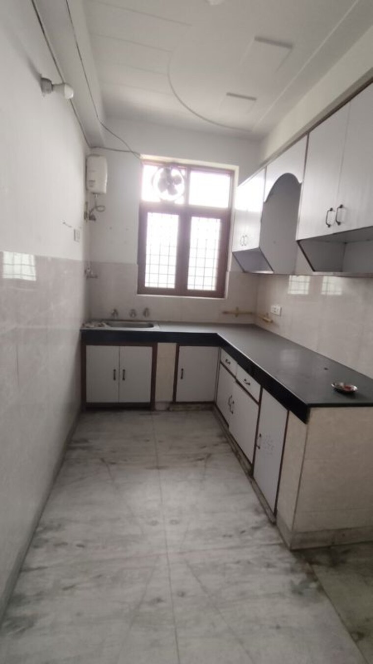Kitchen, sector 23 2 Bedroom 1200 Sq.Ft. Villa In Sector 23 Gurgaon 10565697