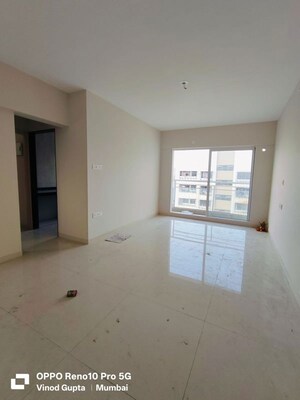 Room in 2 BHK Apartment at Prabhadevi – for Rent