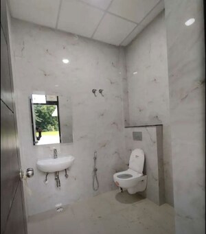 Bathroom in 4 BHK Apartment at Gomti Nagar – for Rent