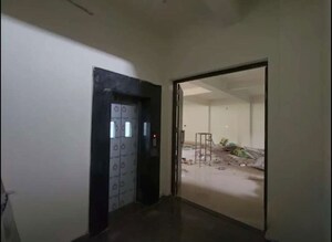 Room in 4 BHK Apartment at Gomti Nagar – for Rent