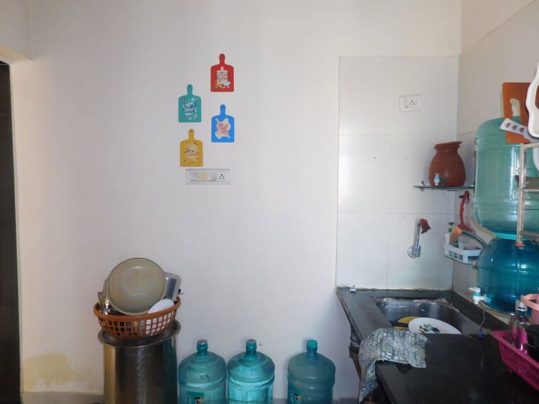 Bathroom, oxford-housing-society 2 Bedroom 600 Sq.Ft. Apartment In Ghodbunder Road Thane 10565754