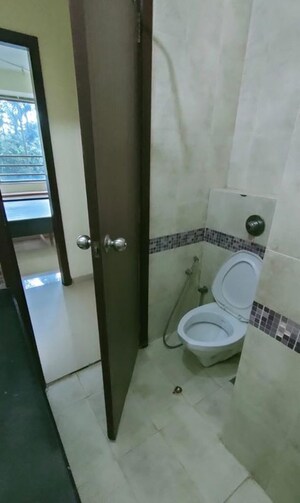 Bathroom in 2.5 BHK Apartment at Oberoi Realty Splendor, Andheri East – for Rent