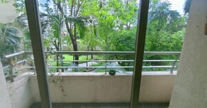 Balcony in 2.5 BHK Apartment at Oberoi Realty Splendor, Andheri East – for Rent