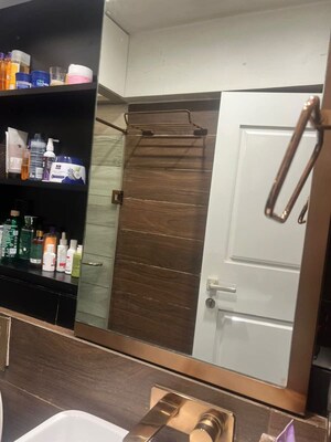 Furnished Amenities in 2 BHK Apartment at Textila CHS, Prabhadevi – for Rent