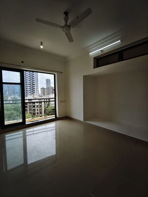 2 BHK Apartment For Rent in K Raheja Heights, Malad East