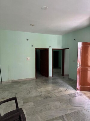 Room in 2 BHK Builder Floor at Ranjit Nagar – for Rent