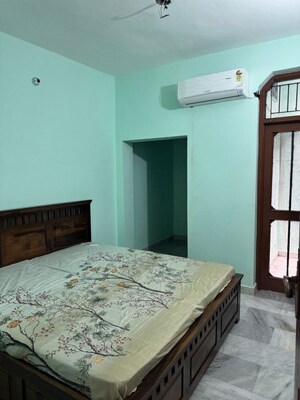 2 BHK Builder Floor For Rent in Ranjit Nagar