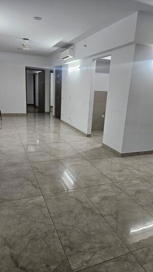 Room in 3.5 BHK Apartment at Emaar Palm Gardens, Sector 83 – for Sale