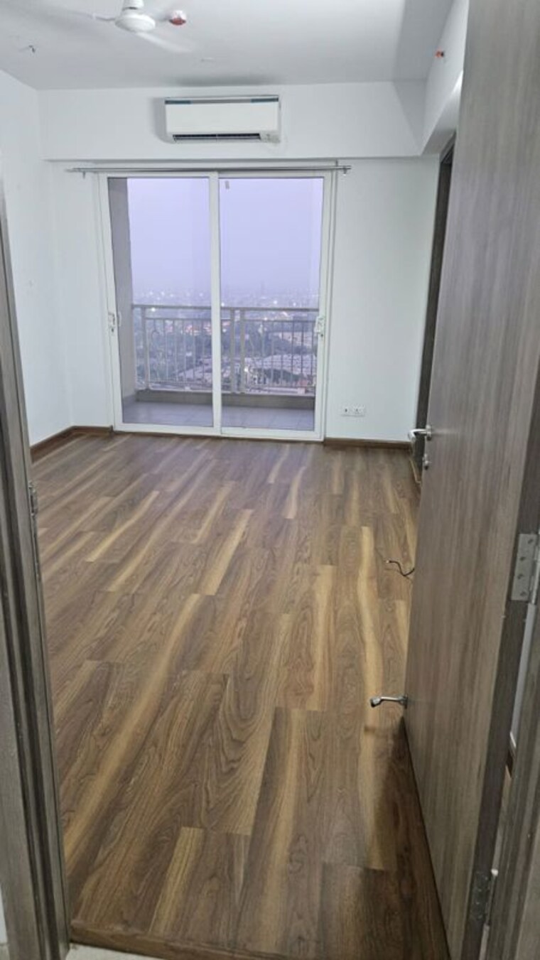 Balcony, emaar-palm-gardens 3.5 Bedroom 1900 Sq.Ft. Apartment In Sector 83 Gurgaon 10565716